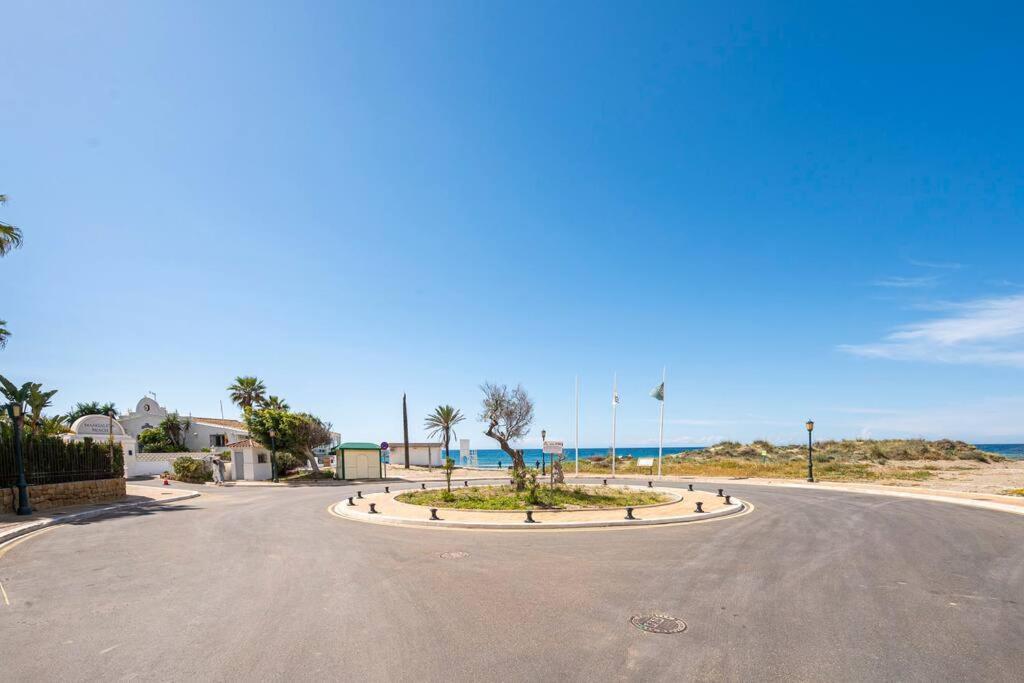 Townhouse W/ Swimming Pool And Underground Parking Сasa de vacaciones *