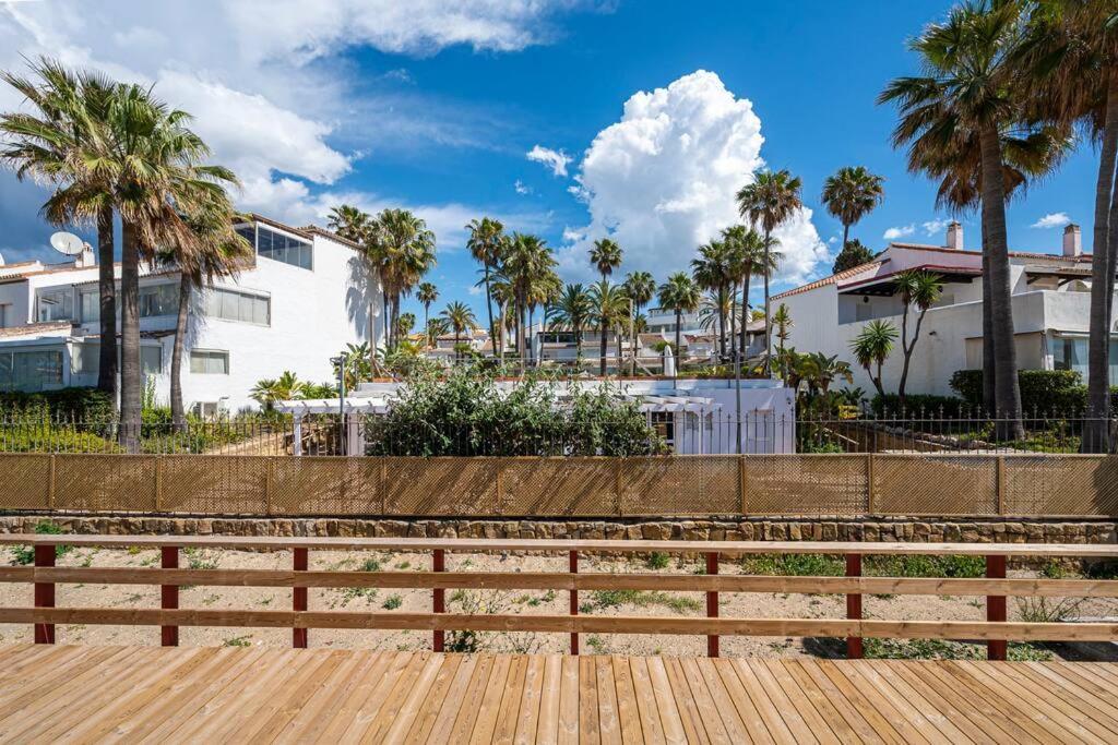 Сasa de vacaciones Townhouse W/ Swimming Pool And Underground Parking