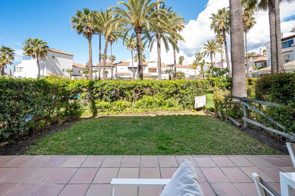 Townhouse W/ Swimming Pool And Underground Parking Сasa de vacaciones Marbella