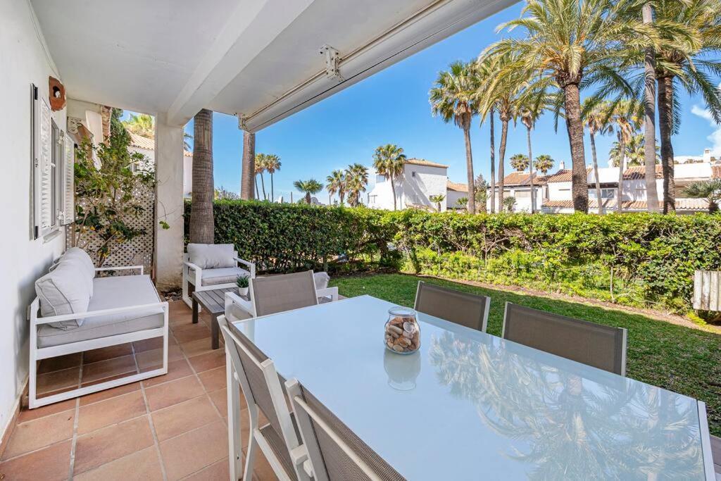 Townhouse W/ Swimming Pool And Underground Parking Holiday home *