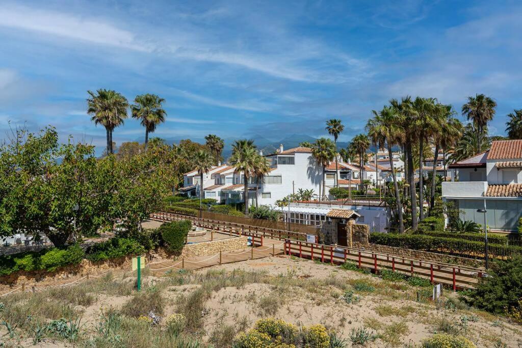 Townhouse W/ Swimming Pool And Underground Parking Сasa de vacaciones