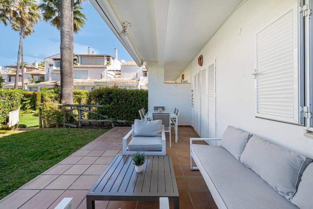 Townhouse W/ Swimming Pool And Underground Parking Сasa de vacaciones Marbella