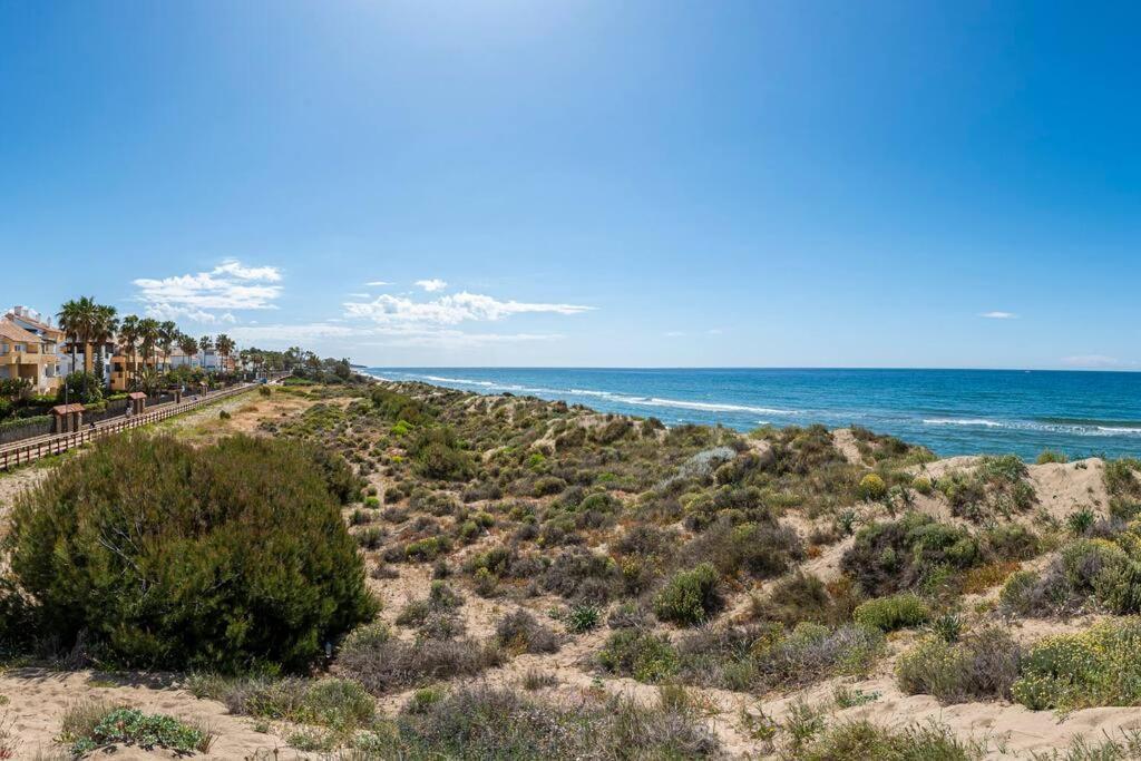 Townhouse W/ Swimming Pool And Underground Parking Marbella